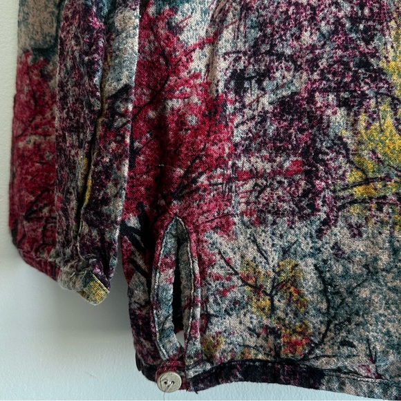 Tree Print Top - Picture 6 of 8